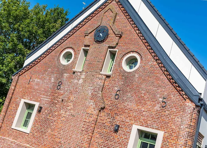 Alte Schule Klassenzimmer 6 * Tating